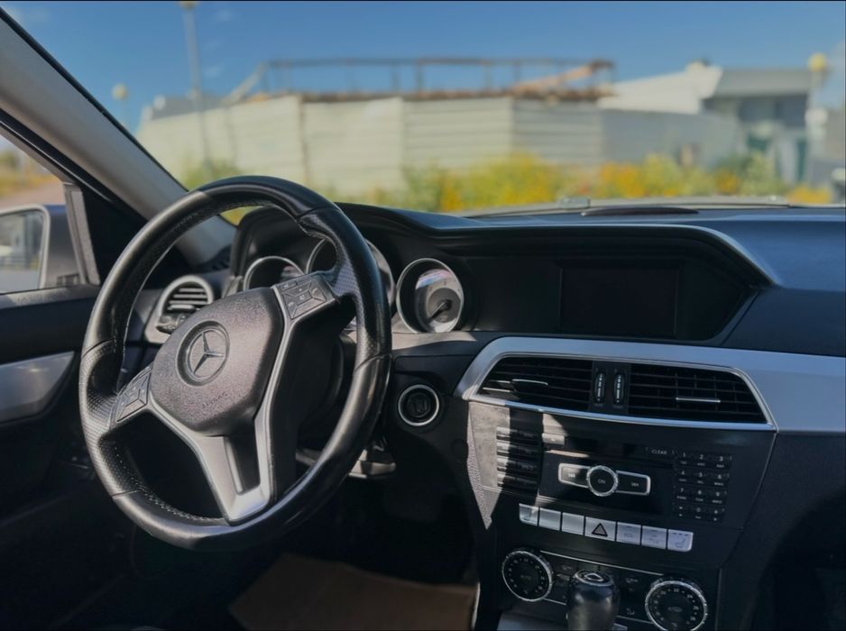 Mercedes-Benz C250 204CV NOVA