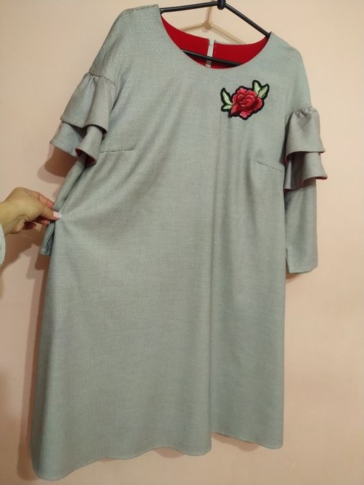 Красиве плаття великого розміру, ідеальне для вагітних