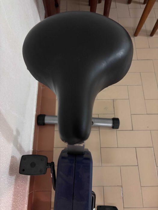 Bicicleta Estática Fitness Line - Compacta