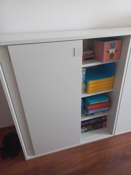 Móvel para arrumação (ou sapateira) Mackapar IKEA. Pode usar como Aparador / Buffet.
