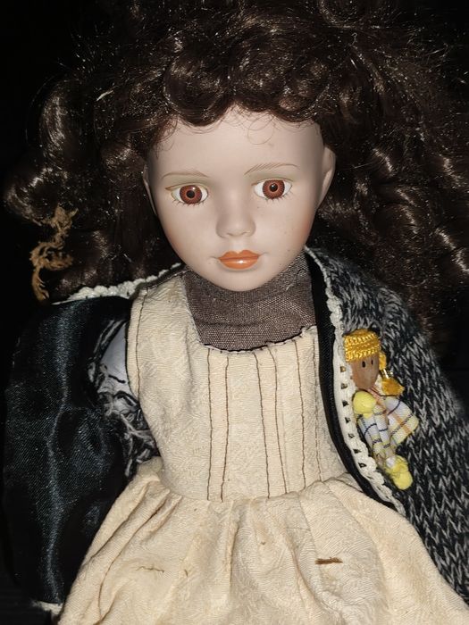 Boneca  de porcelana