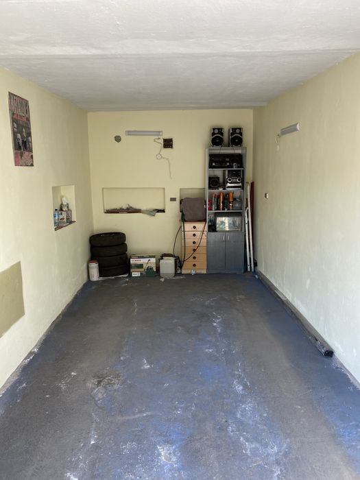 Sprzedam garaż na ulicy Budryka