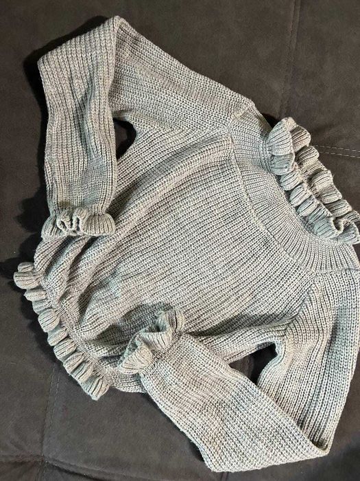 Светр свитер сірого кольору