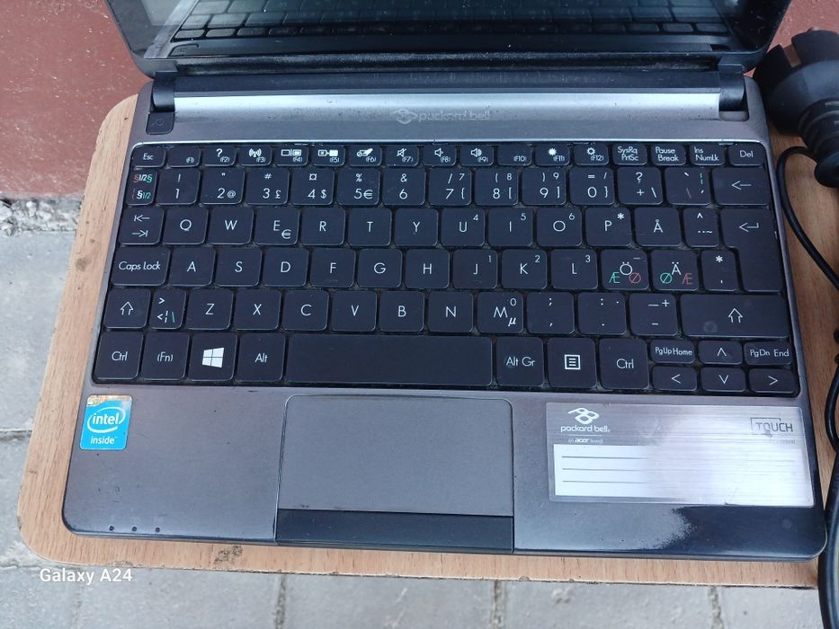 Нетбук Packard bell ZEA Acer