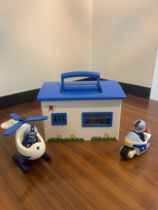 Playmobil Junior esquadra de polícia + camião do lixo