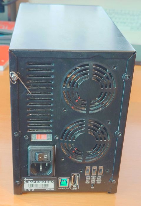 Sharkoon 5 Bay Raid box + 5x HDD 1.0 TB