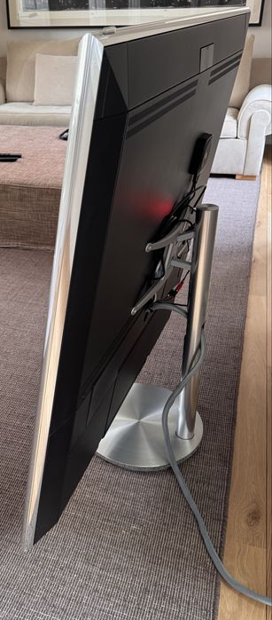 Bang & Olufsen BeoVision Avant 55” com Base Motorizada Original – Imagem Perfeita, Som com Avaria - Inclui comando original
