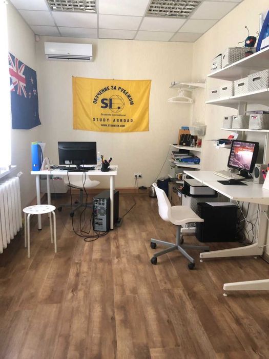 Продам 3 пристенных шкафа для офисного кабинета,склада,садового дома