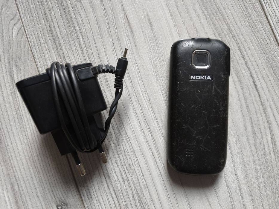 Telefon Nokia 2330c-2 - używany