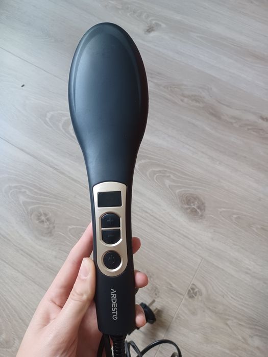 Щітка-випрямляч  Ardesto