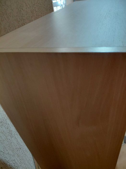 Armário de madeira com 3 prateleiras