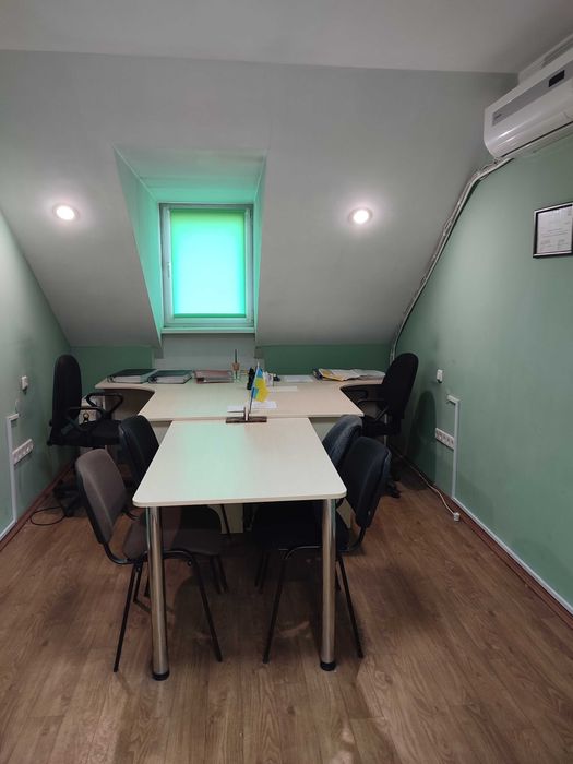 здам в оренду офіс з меблями у ТЦ ВУЛИК