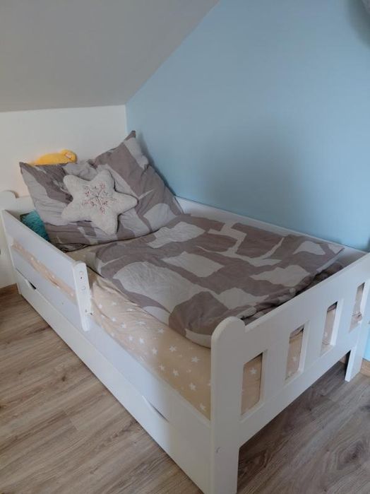 Łużko dziecięcie 80x160 z szyflada i materacem
