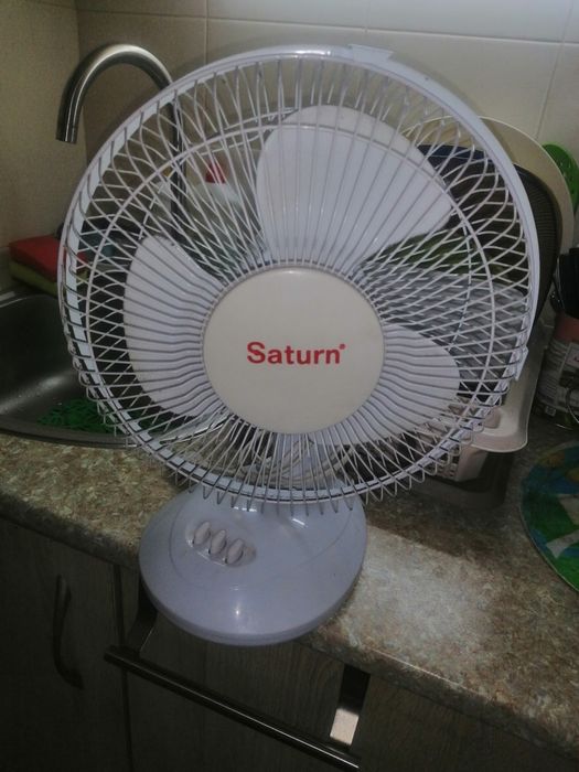 Вентилятор Saturn в отличном состоянии.