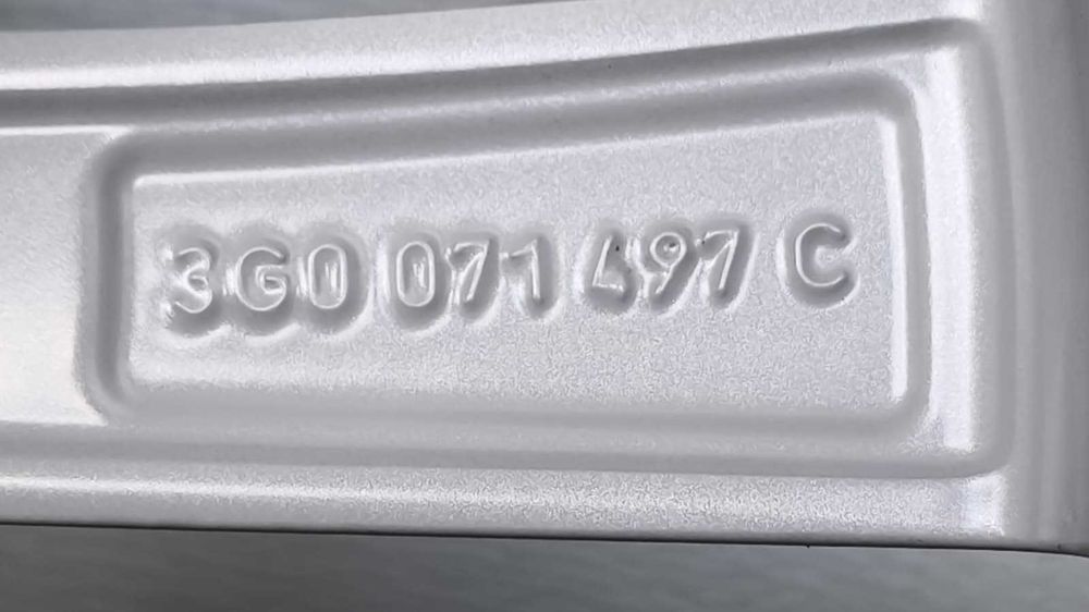 Koła 17' Vw Passat B8 Audi Skoda Seat 5x112 opony zima 215/55/17 (OL2251)
