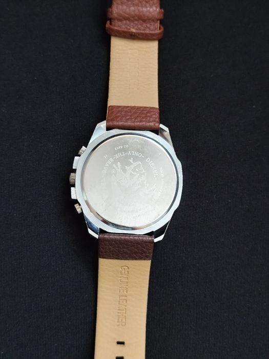 Sprzedam duży zegarek Kwarcowy