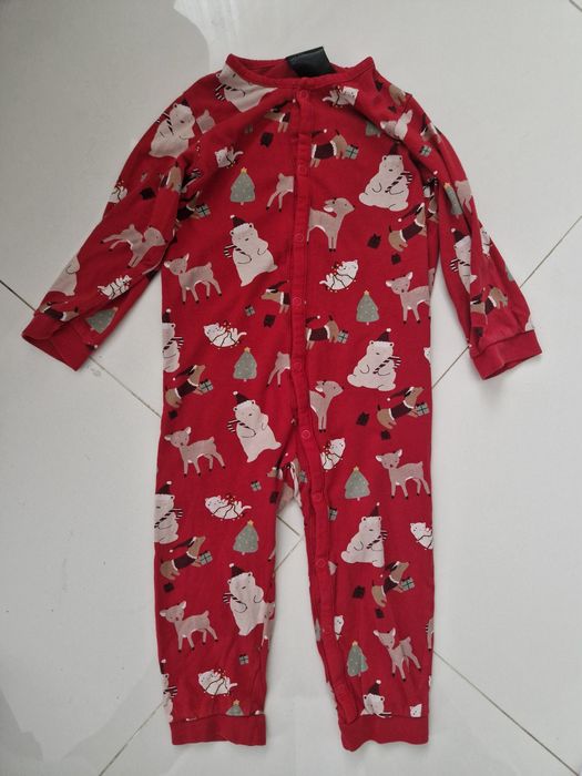 Piżamka świąteczna 92 + 2 bluzki