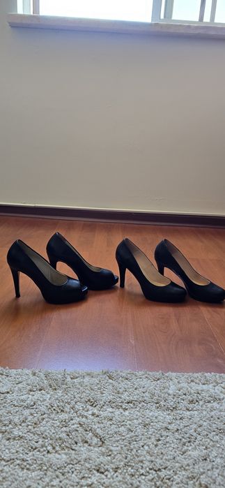 Sapatos de senhora - dois pares