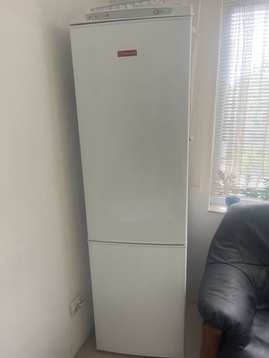 продам холодильник swizer хороший стан