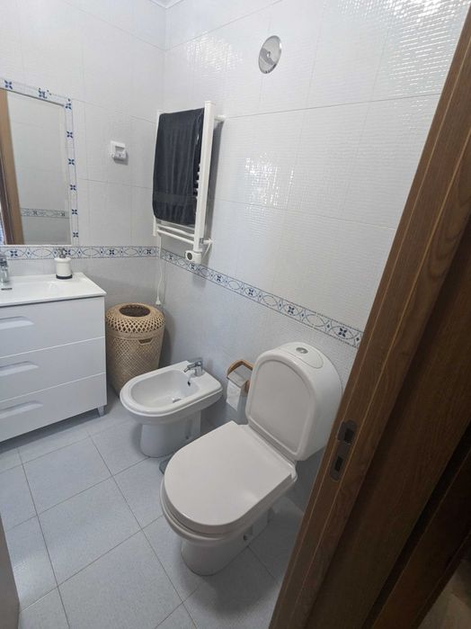 Apart. T1 (último piso com terraço espaçoso) Charneca da Caparica.