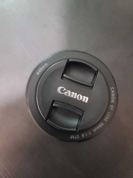 Canon EF 50mm f/1.8 STM
