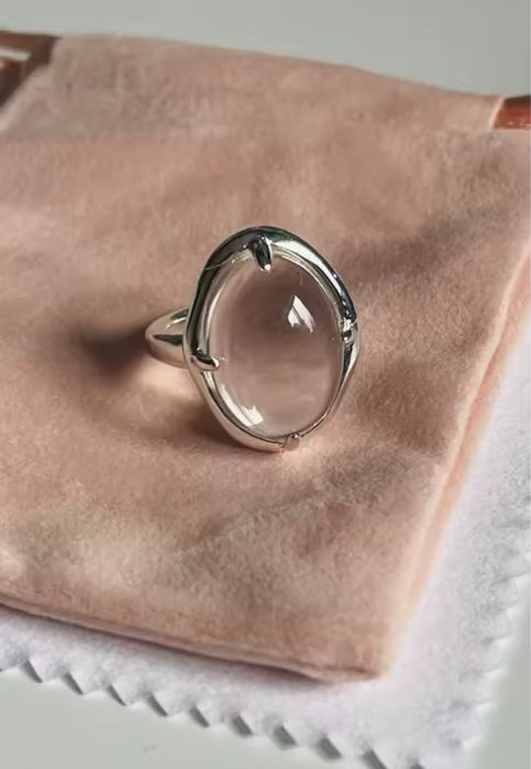 Срібна каблучка з кришталем