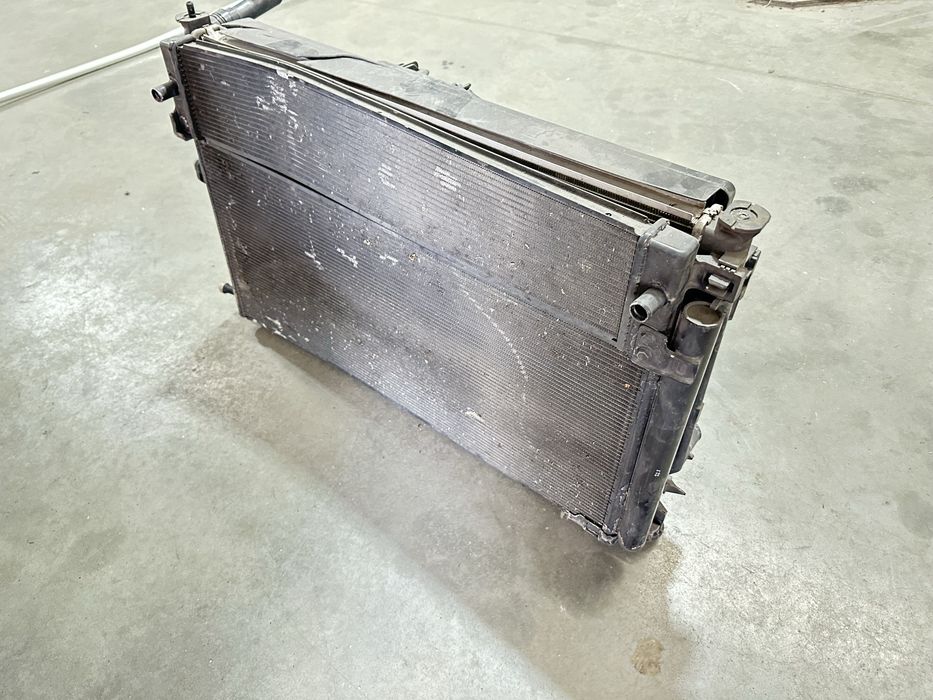 Касета радіаторів лексус 2024