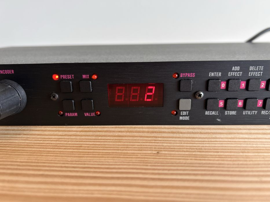 ART Dr-x 2100 processor sampler, Dst4 Tube preamp with digital effects