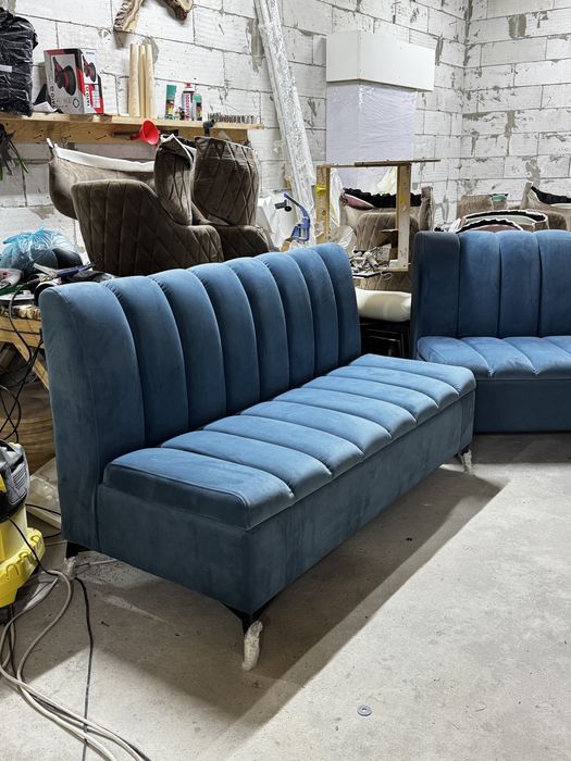 Дивани крісла стільці для ресторану диваны кресла  власне виробництво