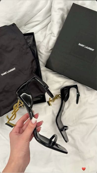 Босоножки YSL чорні 37