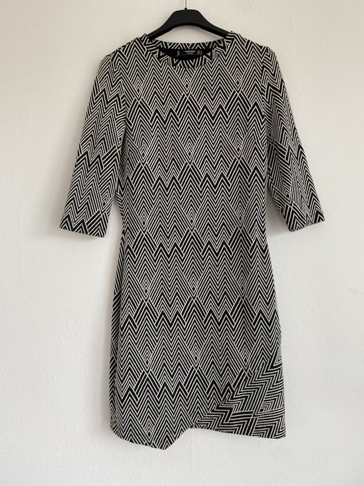 Sukienka mini mango