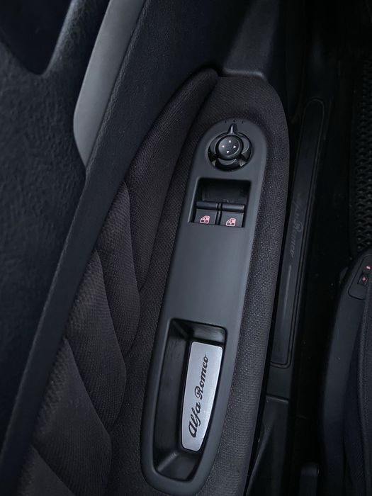Автомобіль Alfa Romeo 159 1.9D