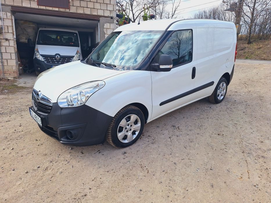Opel Combo stan bdb 147 tysiecy km 2016 rok fiat dobro