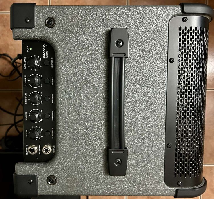 Amplificador de baixo Peavey Max 208