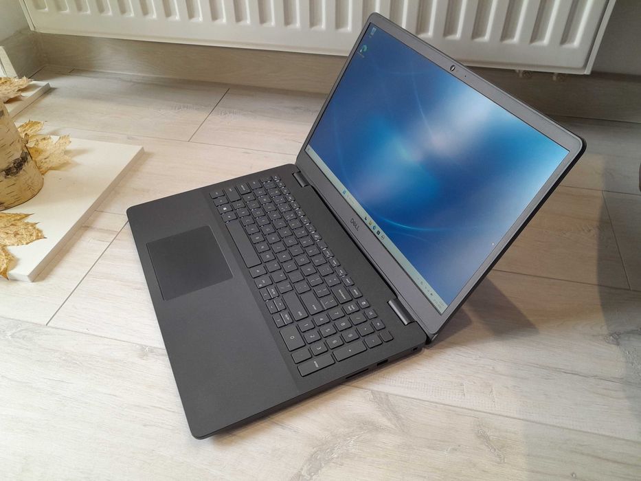 Dell / Core i5 1135G7 11th gen / SSD / Iris Xe / Laptop