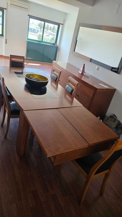 Mesa de jantar + 6 cadeiras
