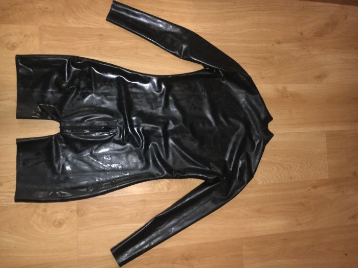 779/ OD RĘKI Body unisex z szortami unisex L czarne lateks latex 0,4mm
