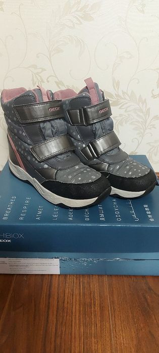 Зимові черевики Geox р.34