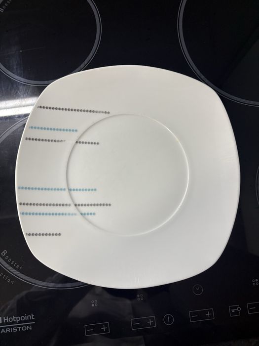 Conjunto de pratos refeição