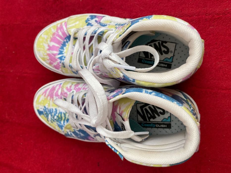 Roupa e calçado para menina