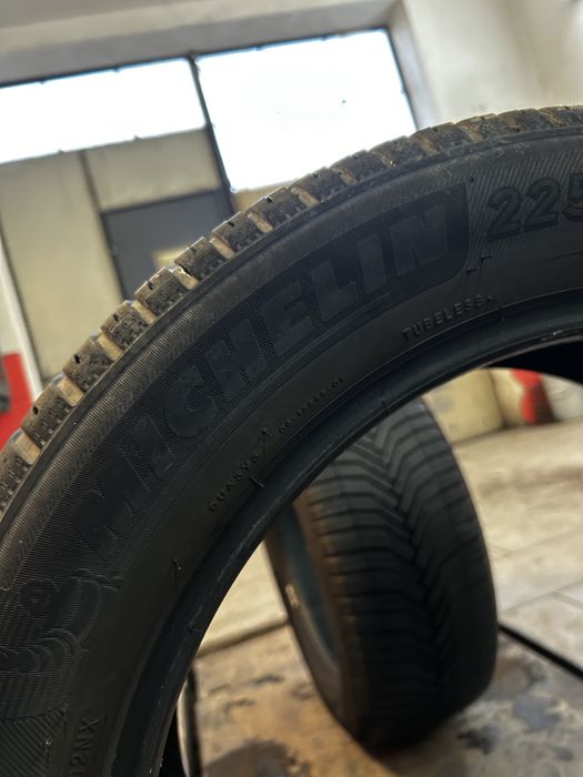 Opony wielosezonowe Michelin 225/55R18