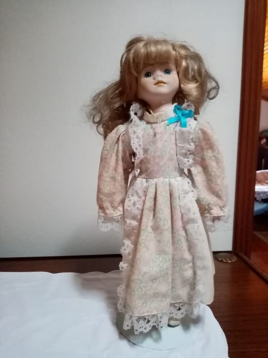 Bonecas de porcelana