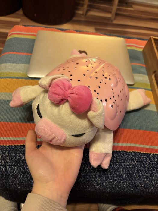 Lampka nocna przytulanka zabawka projektor usypiacz świnka maskotka