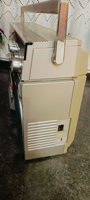 Radio bombox Aiwa 600
