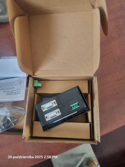 Omron NT2S-SF12B1B-EV2 Panel