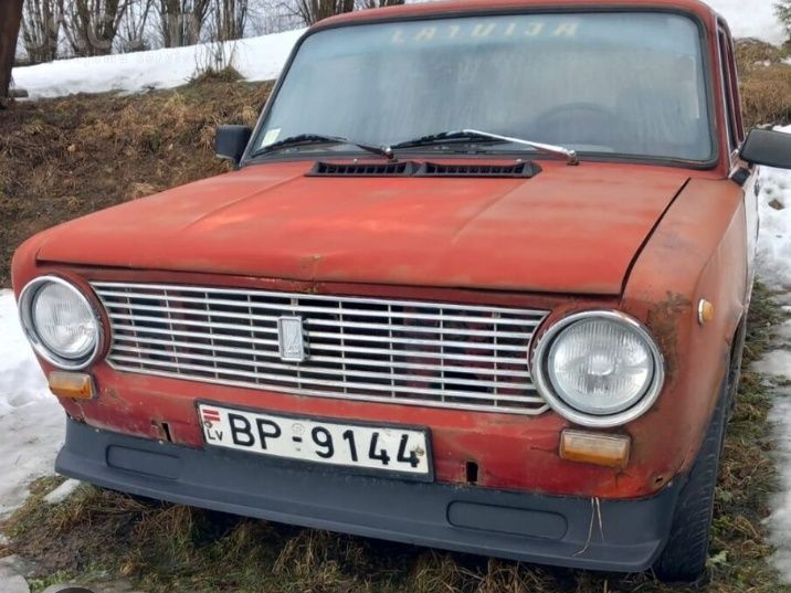 Прийму в дар ваз неважливо яка модель