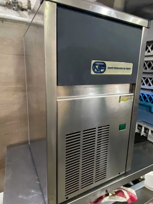 Máquina gelo NTF 20kg