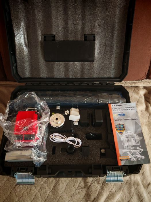 Przyssawka wibracyjna do płytek