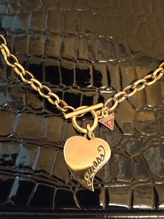 Łańcuch łańcuszek z serduszkiem naszyjnik firma Guess dodatki