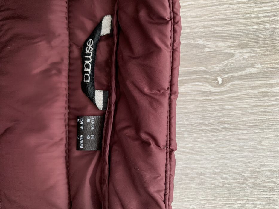 Курточка вишнева